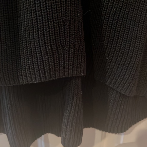 Express high low sweater with shoulder cut out - Picture 3 of 3